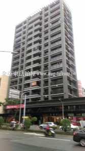 法拍新北市三重區詮美琦玉中正南路亞東電梯大樓2,010萬